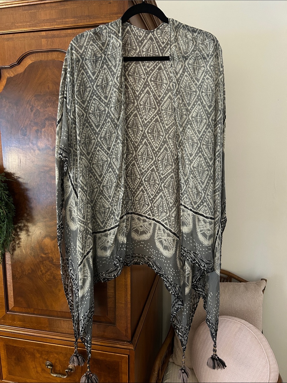 Gray Patterned Boho Tassel Kimono